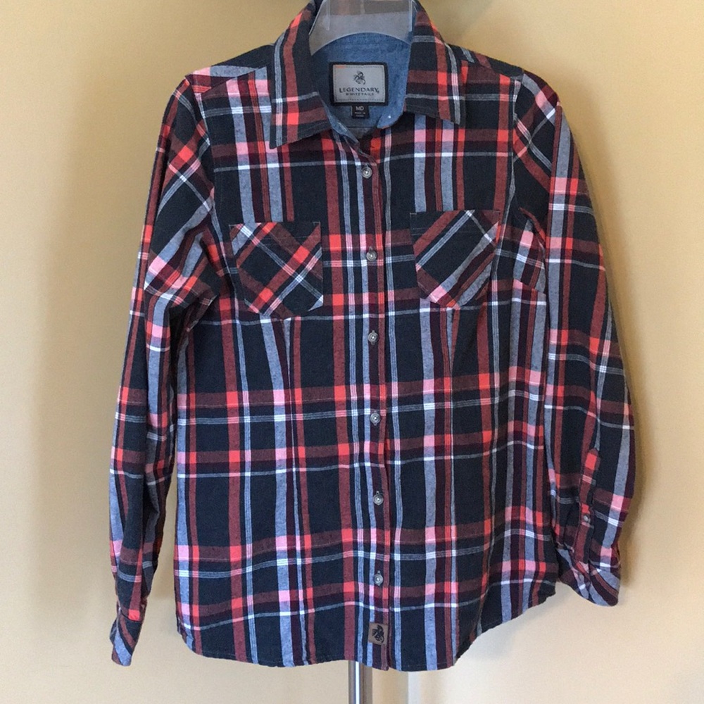Legendary Whitetails ladies button down top